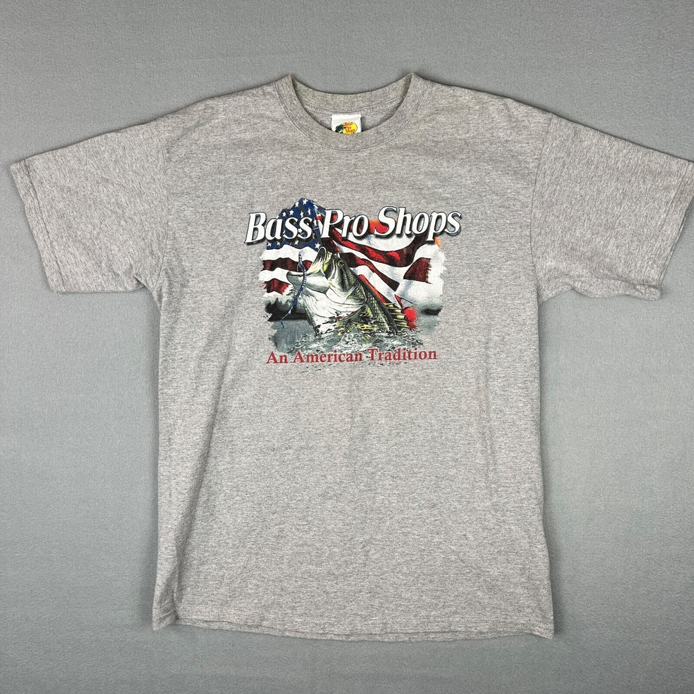 VTG Bass Pro Shops T Shirt Fits Medium American Flag American Tradition Fishing‎